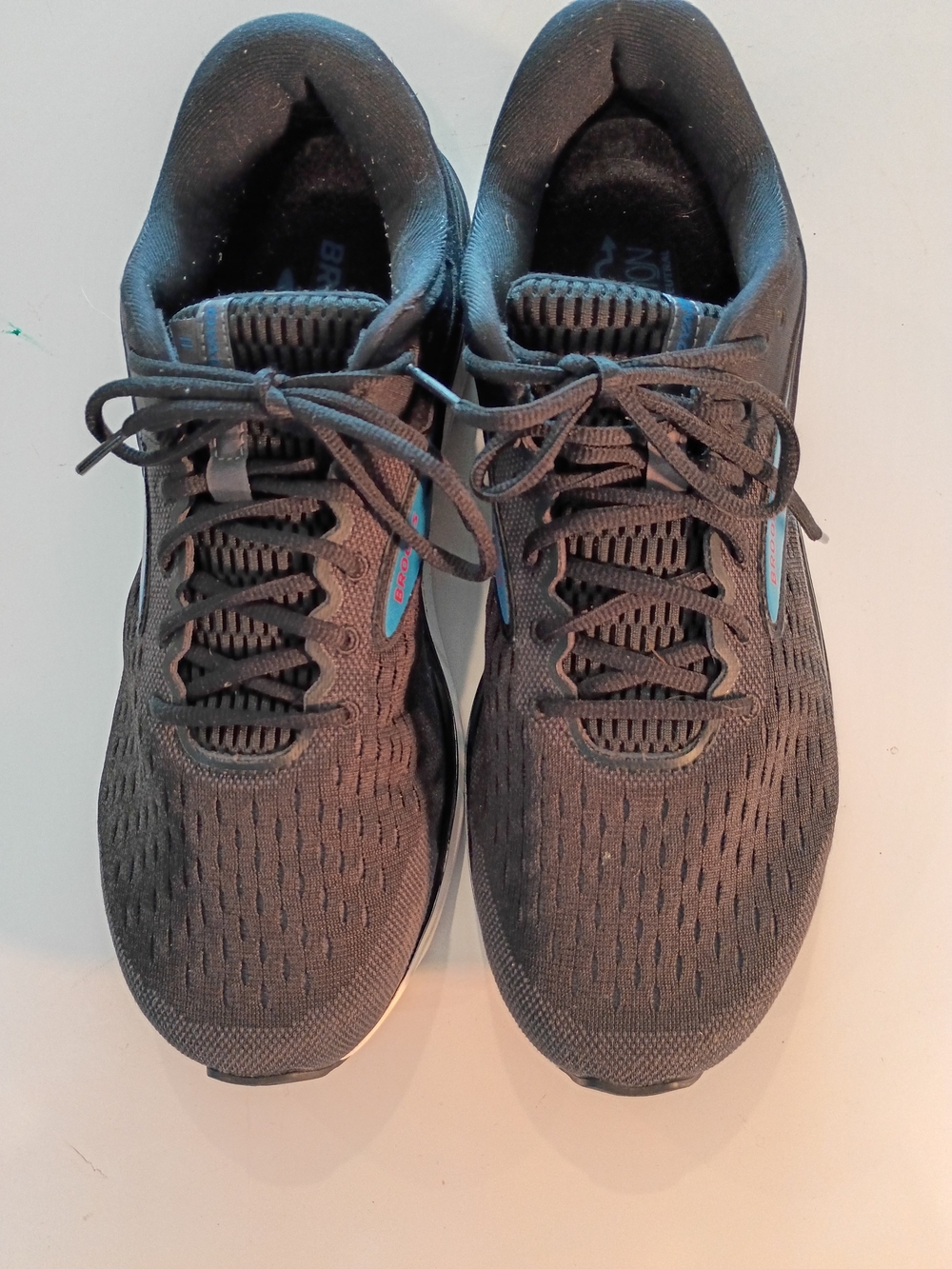 Brooks Men's Black Running Shoes